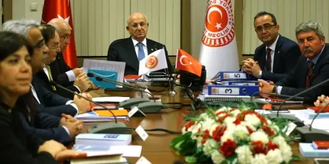 Anayasa Komisyonu Neden Başarısız Oldu?