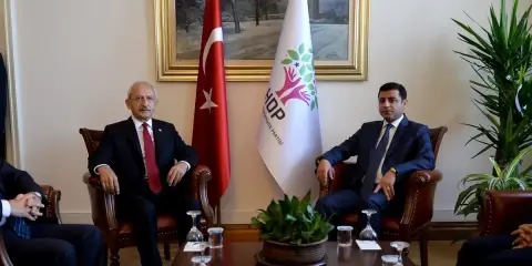 Milletin Niyazını Küfre Yoran Zavallılar
