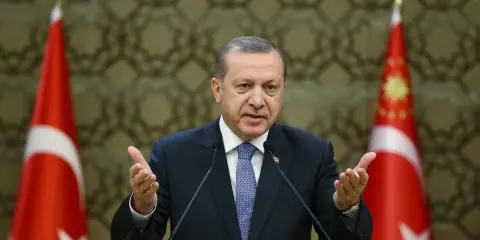 Su Uyur Düşman Uyumaz