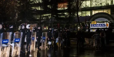 Aşırı Araçsallaştınız ve...