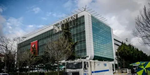 Paralel Demokrasi Anlayışı Ve Özgürlük İllüzyonu