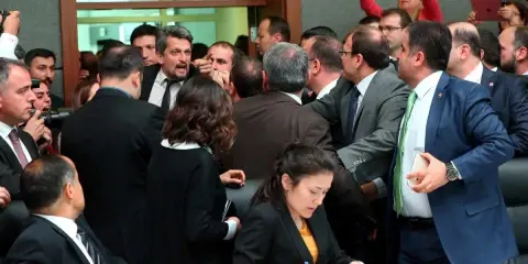 Dokunulmazlıklar Niçin Kalkmalı?