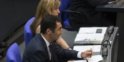 Alman Parlamentosu’nda Türkleri Kim Temsil Ediyor?