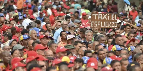 Venezuela Can Çekişirken