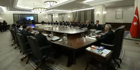 6 Soruda AK Parti’de Yeni Dönem