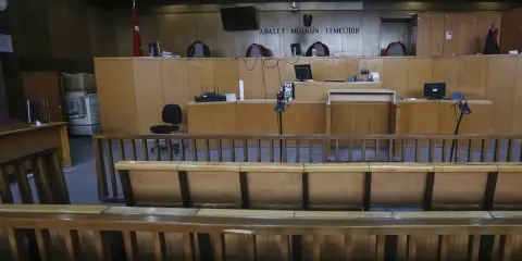 Şimdi Yavaşça O Kafayı Kumdan Çıkar