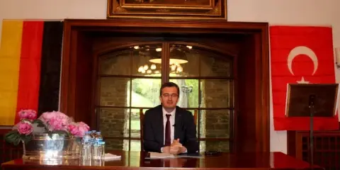 Burhanettin Duran: “Avrupa Ciddi Bir Liderlik Sorunu İçinde”