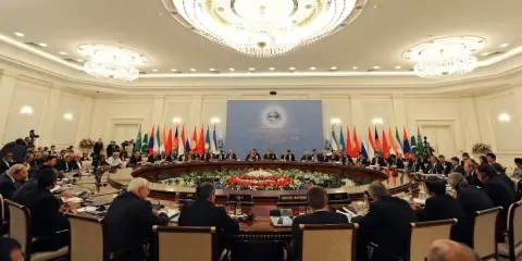 NATO mu? Şangay mı?