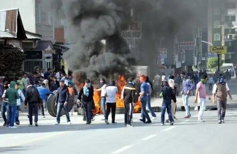 Ortadoğu’ya Demokrasiyi Faşist PKK’lılar mı Getirecek?