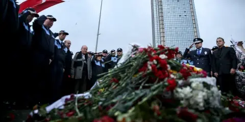 Yılmayacağız, Teslim Olmayacağız