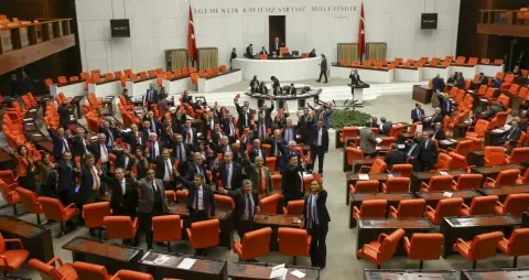Rejim Değişmiyor Cumhuriyet Güçleniyor