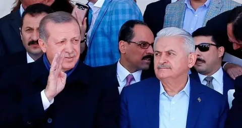 Siyasetin Sosyolojisi, Değişimin Sancısı