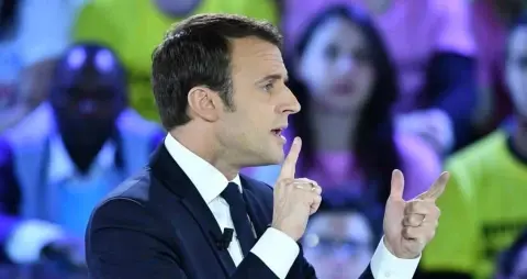 Fransa Cumhurbaşkanlığı Seçiminde İbre Macron’u Gösteriyor