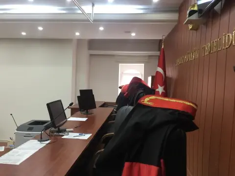Hukuka Tapmak