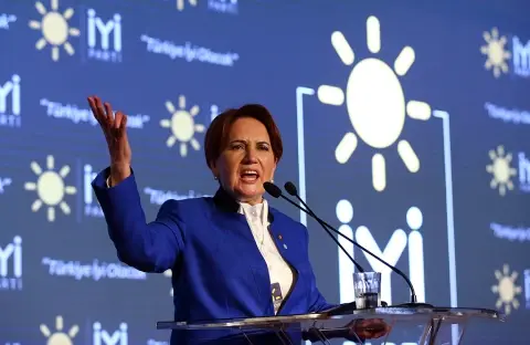 Koparak kurulan partiler ve siyasi kültür
