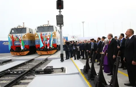 Bakü-Tiflis- Kars Demiryolu Ne İfade Ediyor?