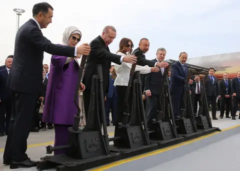 Bakü Tiflis Kars Demiryolu Projesi Ya Da Dış Politikada Fanteziyi Aşmak