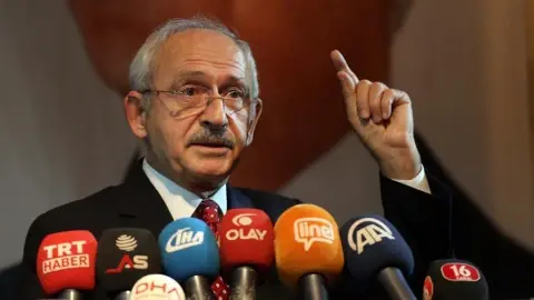 Medyayı Tehdit Adaleti