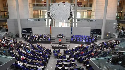 Mısır’ın “Demokrasisi” Almanya’nın Gözlerini Kamaştırıyor