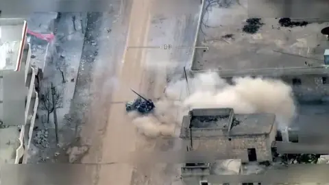 Amerika, YPG’yi Türkiye’ye Karşı Eğitip Donatıyor!