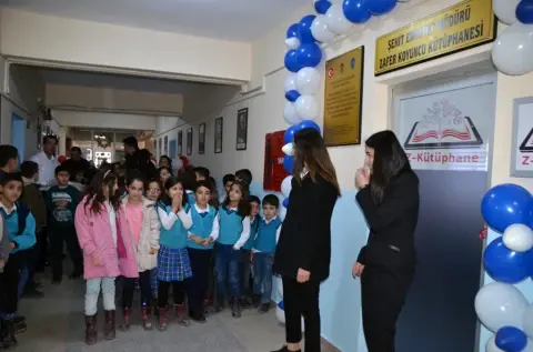 Eğitim Lideri Olarak Okul Müdürleri: Değişimi Yöneten Aktörler
