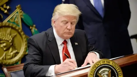 Donald Trump Ticaret Savaşları ile Neyi Amaçlıyor?