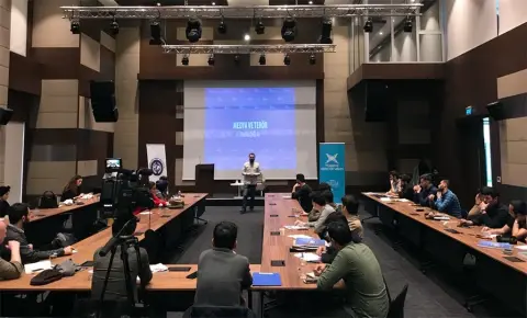 Muhafazakar Gençler Ne Yapıyor?