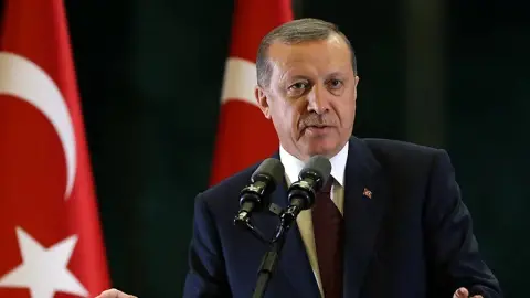 AK Parti’nin Listeleri Yeni Sisteme Geçişin Habercisi