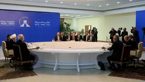 Tahran Zirvesi