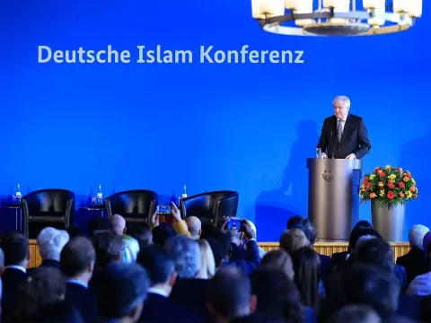 Alman İslam Konferansı Neye Hizmet Ediyor?