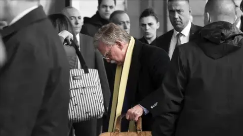 Bolton Hangi Amerika’yı Temsilen Geldi?