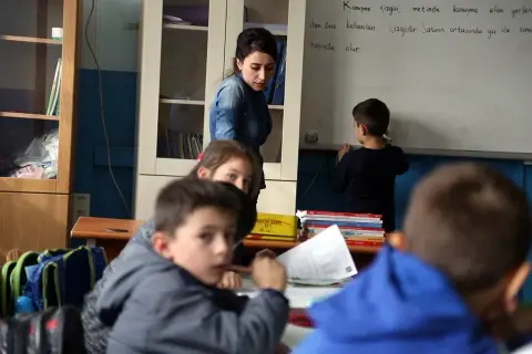 “Öğretmen Gelişim Modeli: Öğretmen Performansı Üzerine Değerlendirme” ||