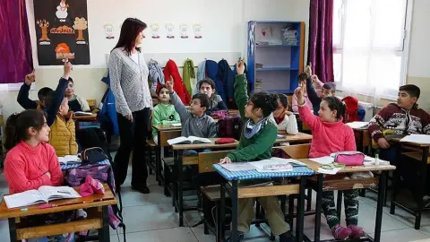 Öğretmenlik Mesleğinde Yatay-Dikey Kariyer Hareketliliğinin Önemi