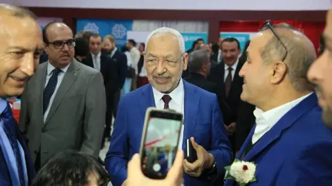 Tunus Nahda Hareketi Lideri Gannuşi: İslam ile Demokrasinin İkiz Olduğuna İnanıyoruz