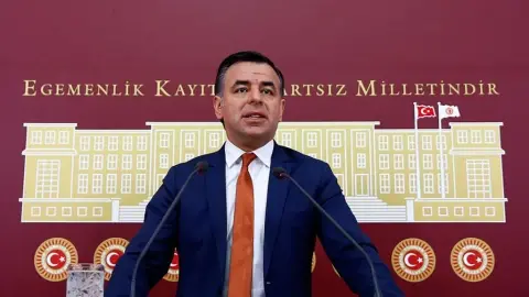Yine mi Başörtüsü?