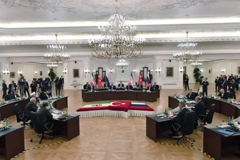 Kritik Bir Dönemeçte Ankara Zirvesi