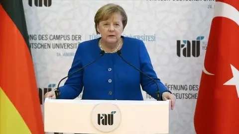 Angela Merkel’in Acil Misyonu