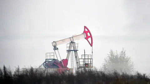 Perspektif: Petrol Fiyatlarındaki Tarihi Gerileme