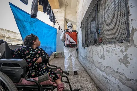 Rusya ve İran’ın Sağlık Tesislerini Vurması İdlib’de Kovid-19’la Mücadeleyi Zorlaştırdı