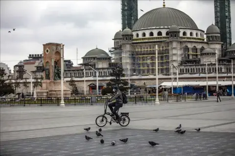 Salgını Yalan Değil Tedbir Yenecek
