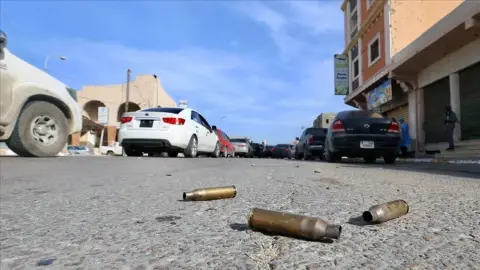 Libya’nın Doğusundaki Gayrimeşru Silahlı Güçlerin Lideri Hafter, Paralı Yabancı Savaşçılardan Medet Umuyor