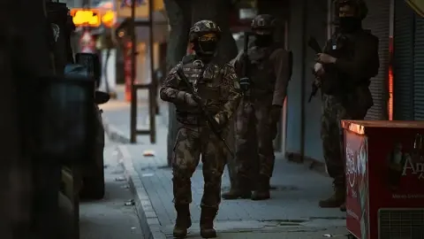 Salgın Bitecek, Peki ya Terör?