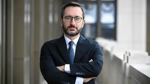 Fahrettin Altun’a İktidara Yürümek için Saldırıyorlarmış!