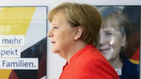 Merkel, Macron ve Miçotakis’i İkna Edebilir mi?