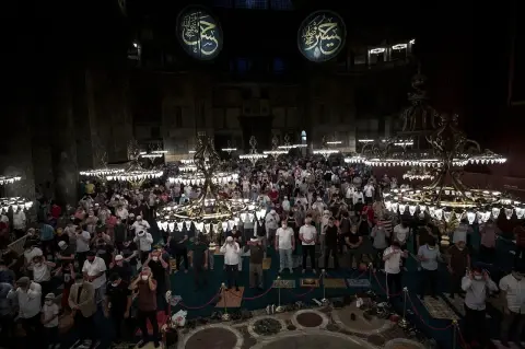 Ayasofya’nın Dirilişi, Nasipsizler ve Çaresizler