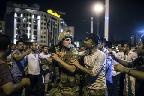 Bu Millet Darbecilere Boyun Eğmez