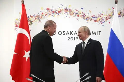 Putin, Erdoğan’ı Neden Övdü?