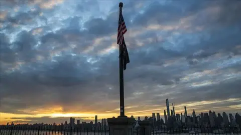 Amerika Nereye Dönmüş?