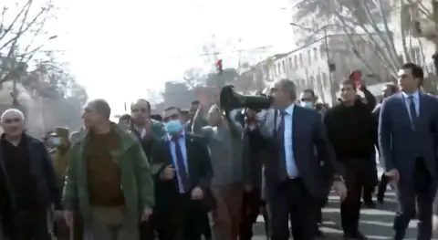 Paşinyan Zorda, Biden Harekete Geçer mi?