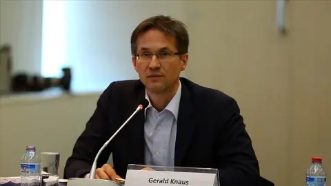Avrupa İstikrar İnisiyatifi Başkanı Knaus: Türkiye-AB Göçmen Mutabakatını Acil Olarak Canlandırmamız Gerek